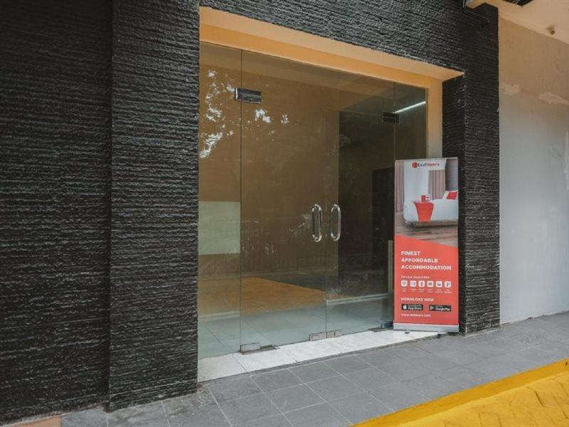 ג'קרטה Reddoorz Plus Near Plaza Blok M מראה חיצוני תמונה