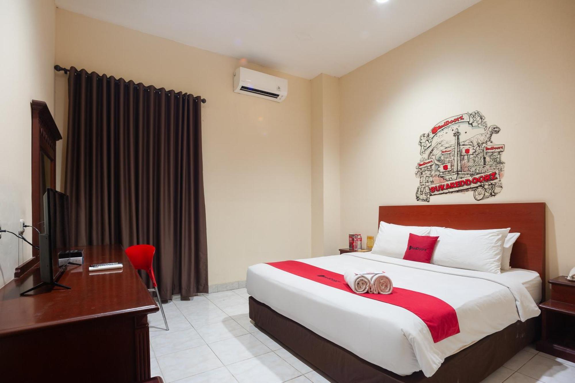 ג'קרטה Reddoorz Plus Near Plaza Blok M מראה חיצוני תמונה